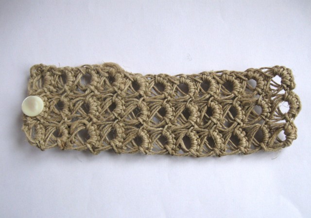 bracelet broomstick lace